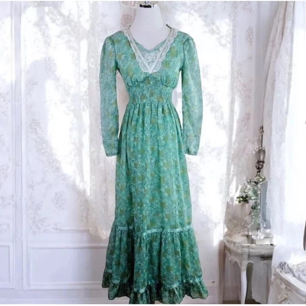Vintage Maxi Prairie Dress Candi Jones of California ￼Green Floral Ginny Style 3